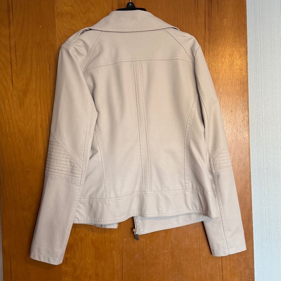 Guess Faux Leather Jacket - Picture 4 of 5